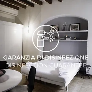 https://italianway-apartments-corso-como.it-lombardy.com